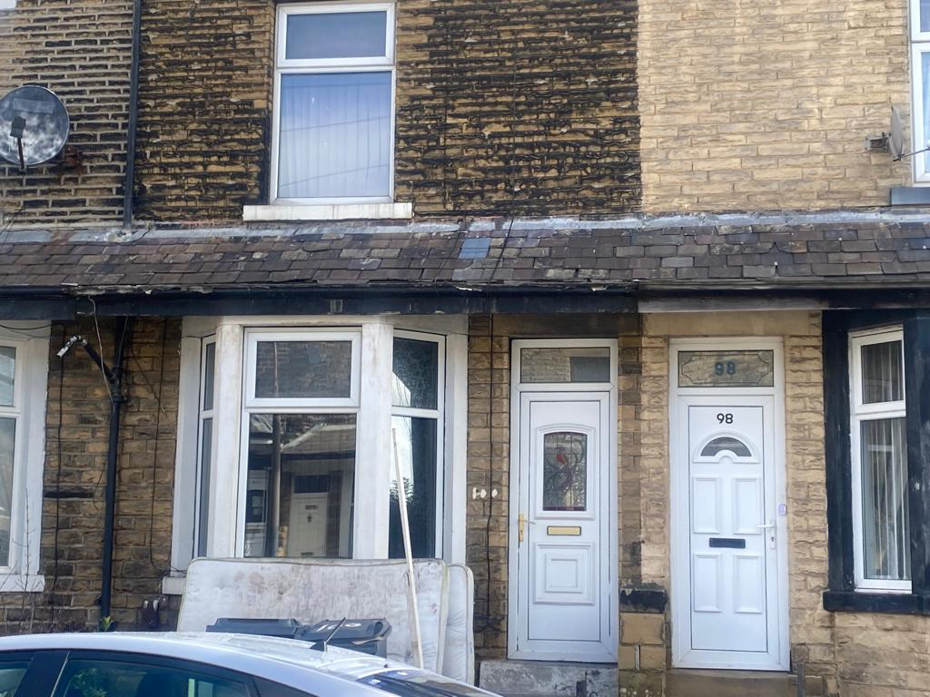 3 bedroom Terraced House Thornbury Avenue, BD3 Property Search Strike