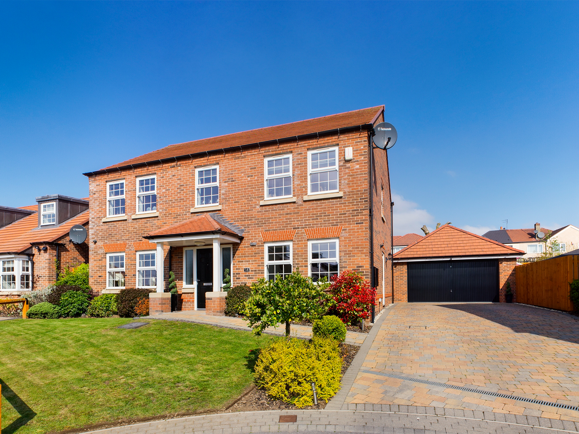 4 bedroom Detached House Kingdom Close, DN5 Property Search Strike