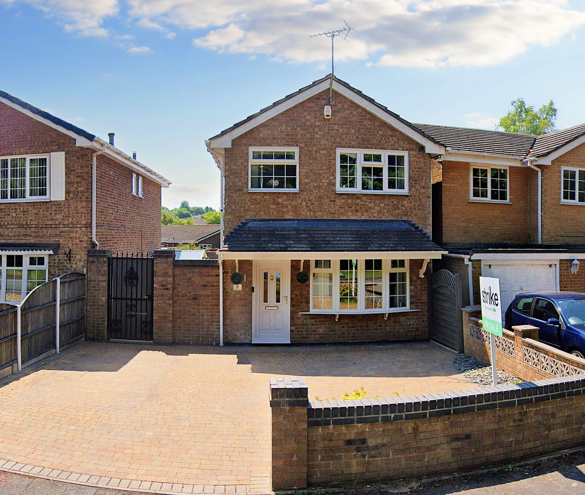 3 bedroom Detached House Wenham Drive, ST3 Property Search Strike