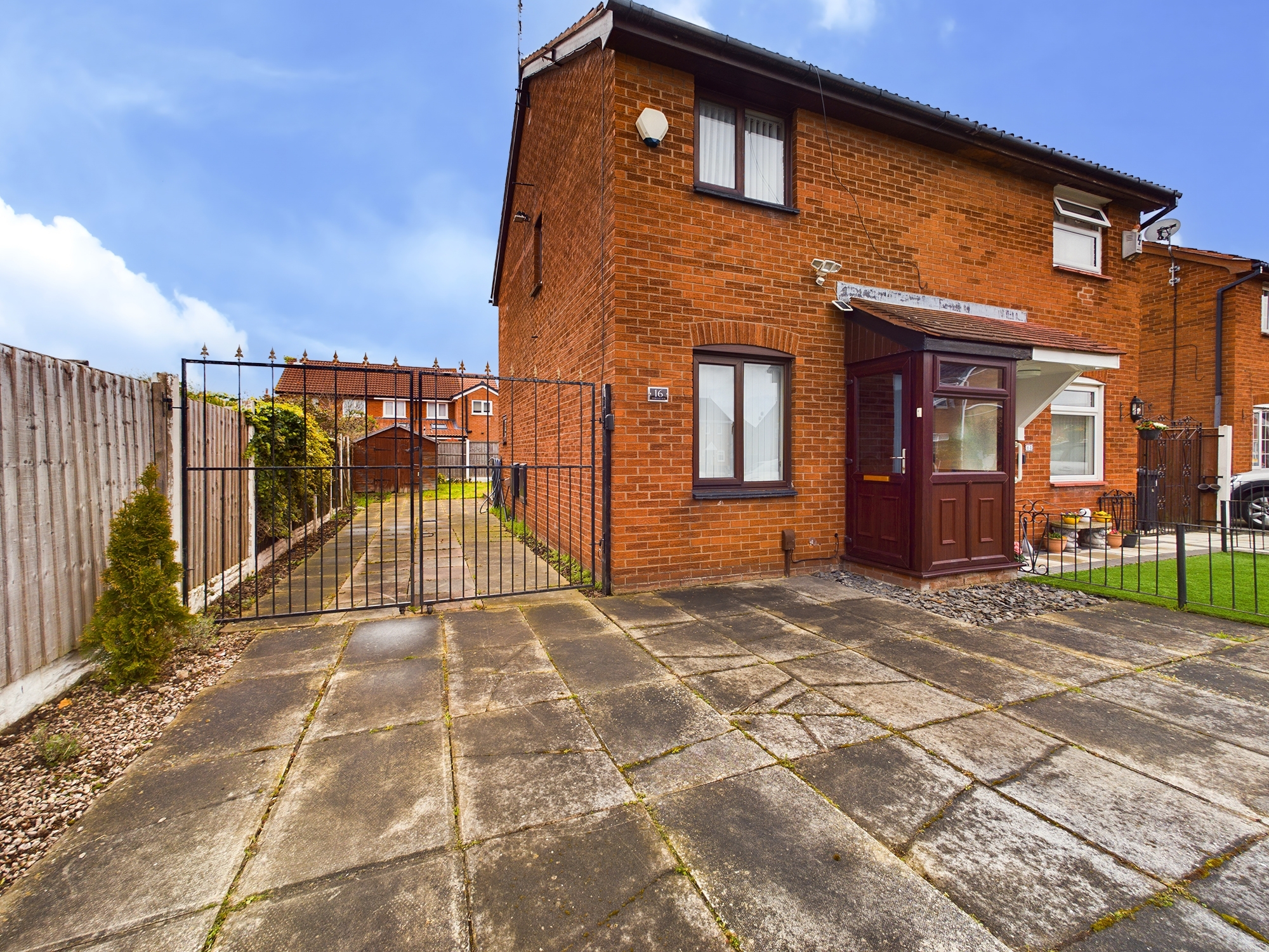 2 bedroom Semidetached House Durham Way, L30 Property Search Strike