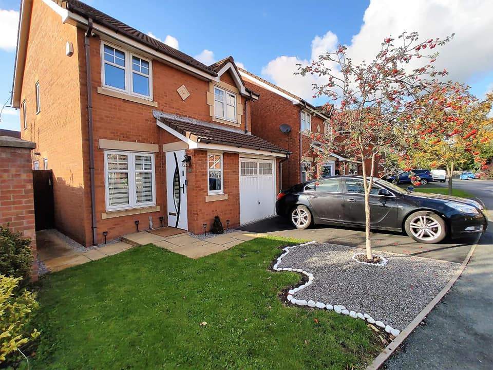 3 bedroom Detached House Spinners Drive, WA9 Property Search Strike