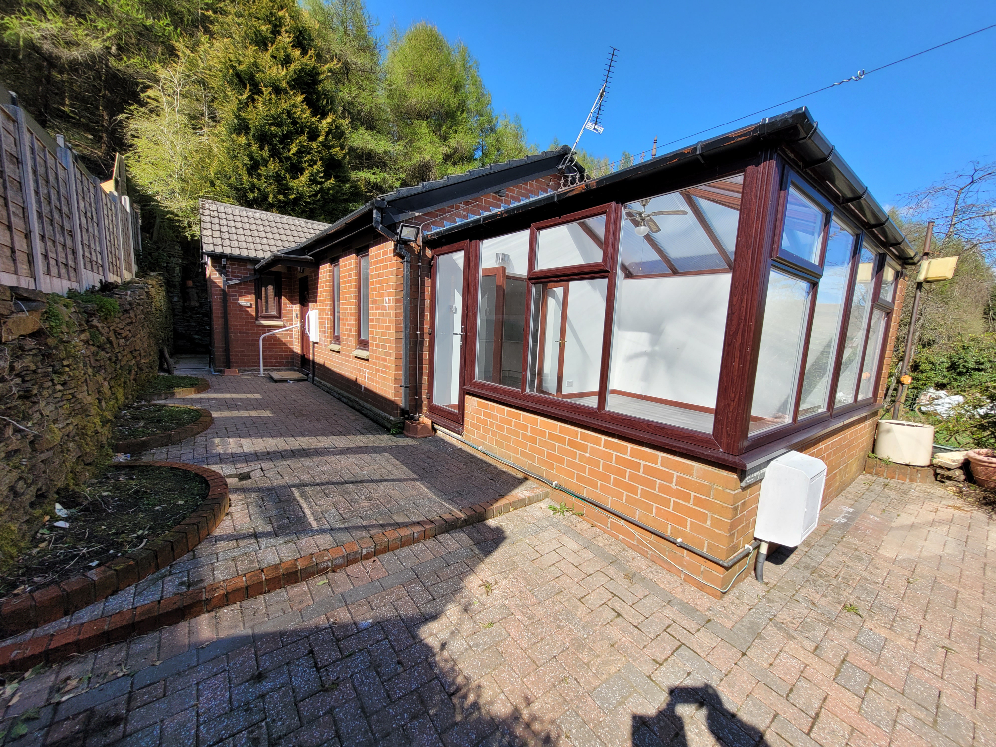 2 bedroom Bungalow Oak Street, OL12 Property Search Strike