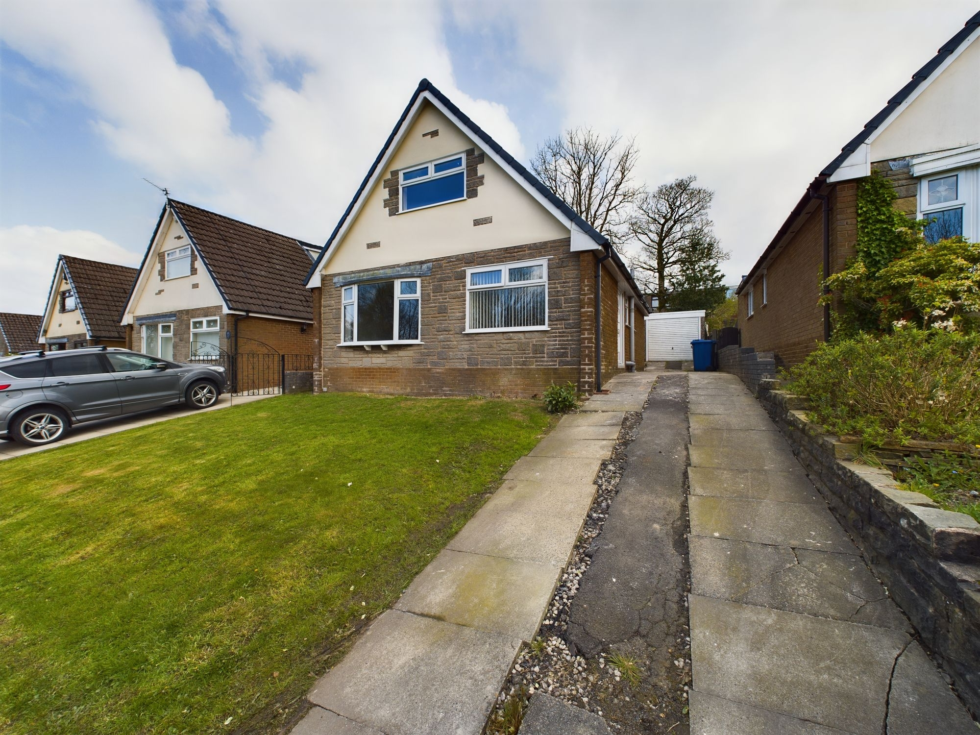 3 bedroom Detached House Priory Drive, BB3 Property Search Strike