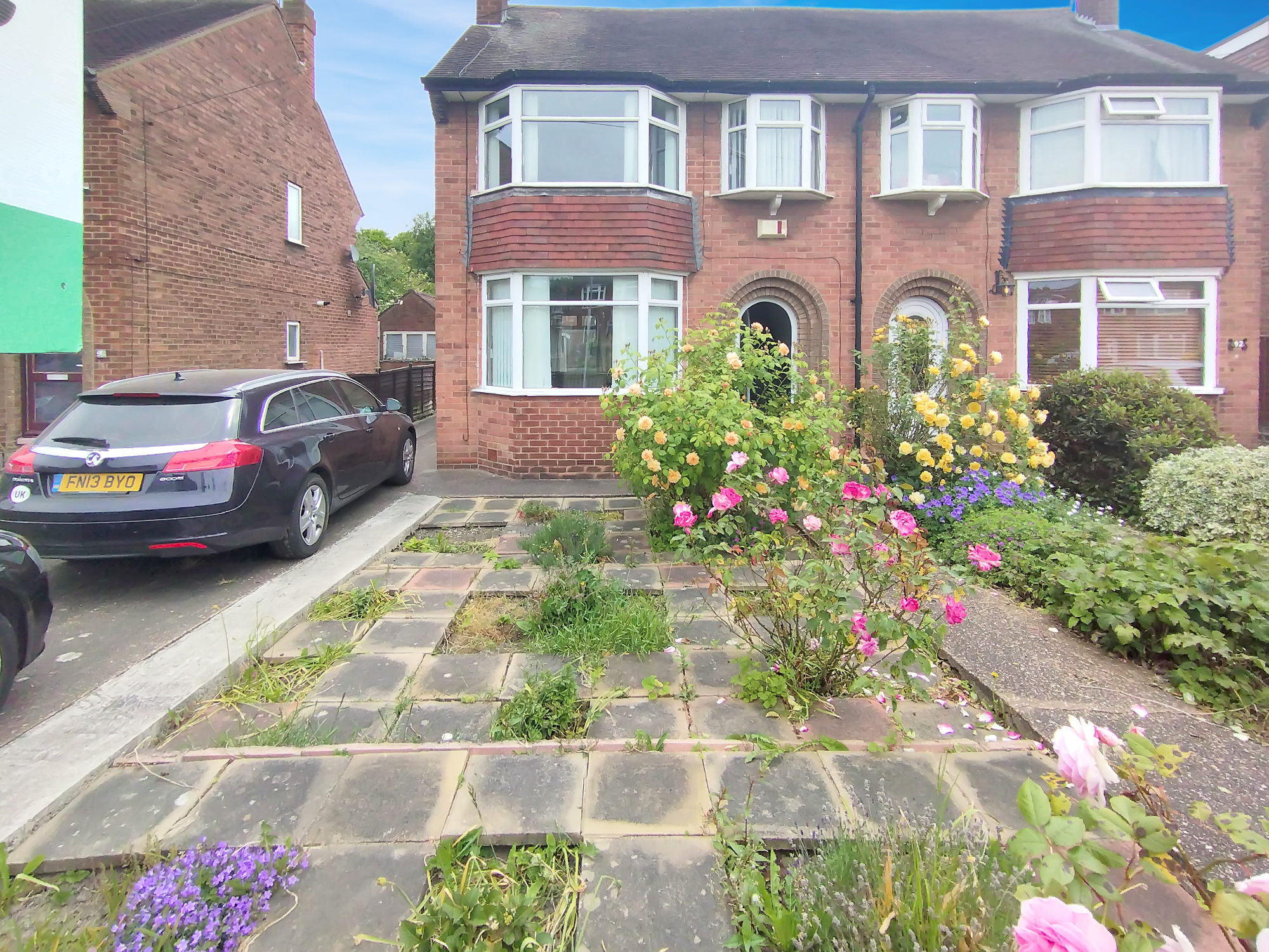 3 bedroom Semidetached House Auckland Avenue, HU6 Property Search