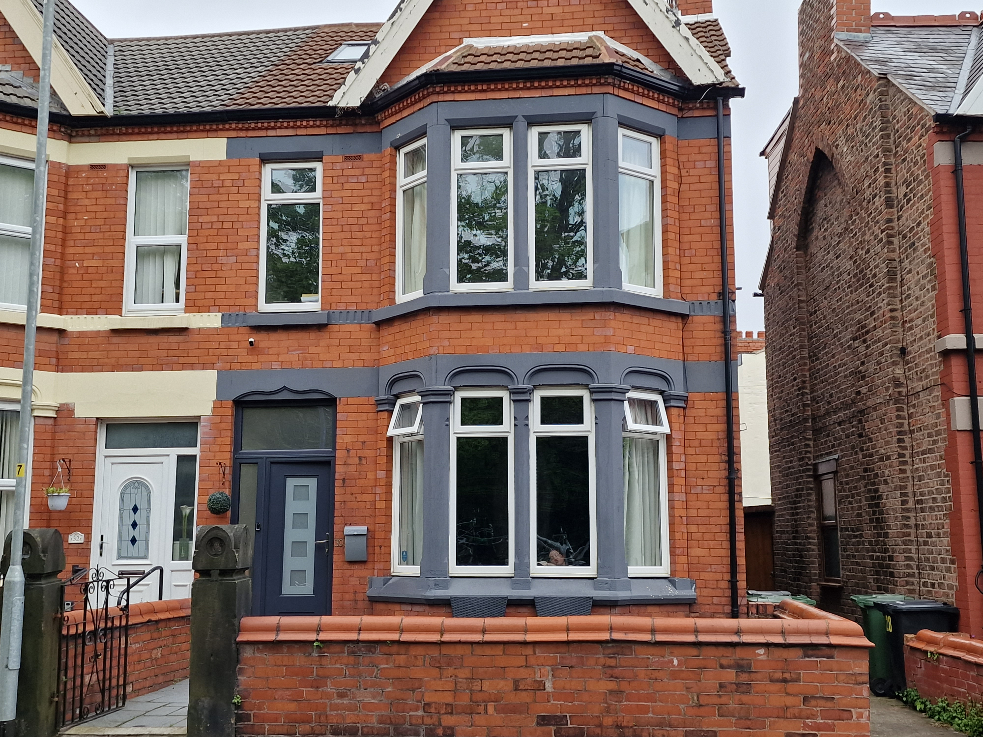 4 bedroom Semidetached House Earlston Road, CH45 Property Search