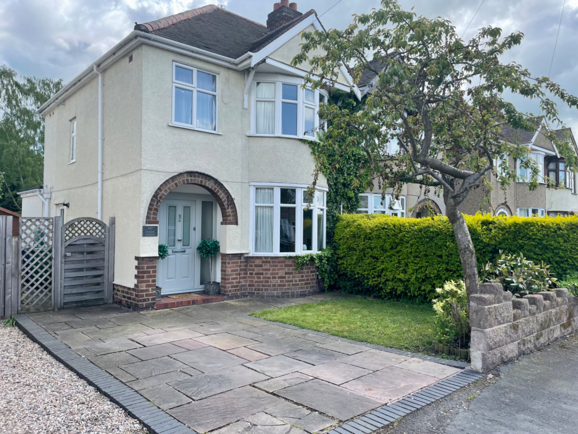 3 bedroom Semidetached House Oxford Gardens, ST16 Property Search