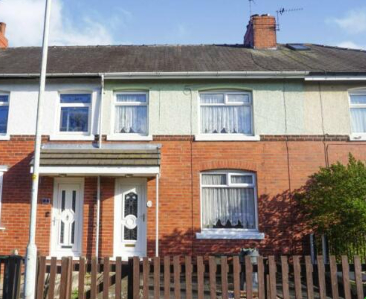 3 bedroom Terraced House Moorhouse Avenue, WF3 Property Search Strike