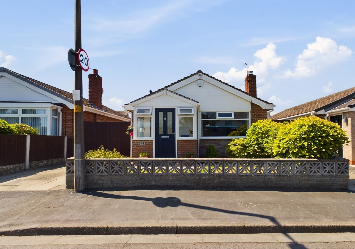 2 bedroom Bungalow Park Lane, L31 Property Search Strike