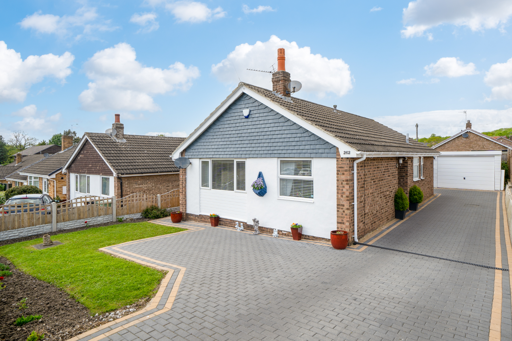 3 bedroom Bungalow Gibson Lane, LS25 Property Search Strike