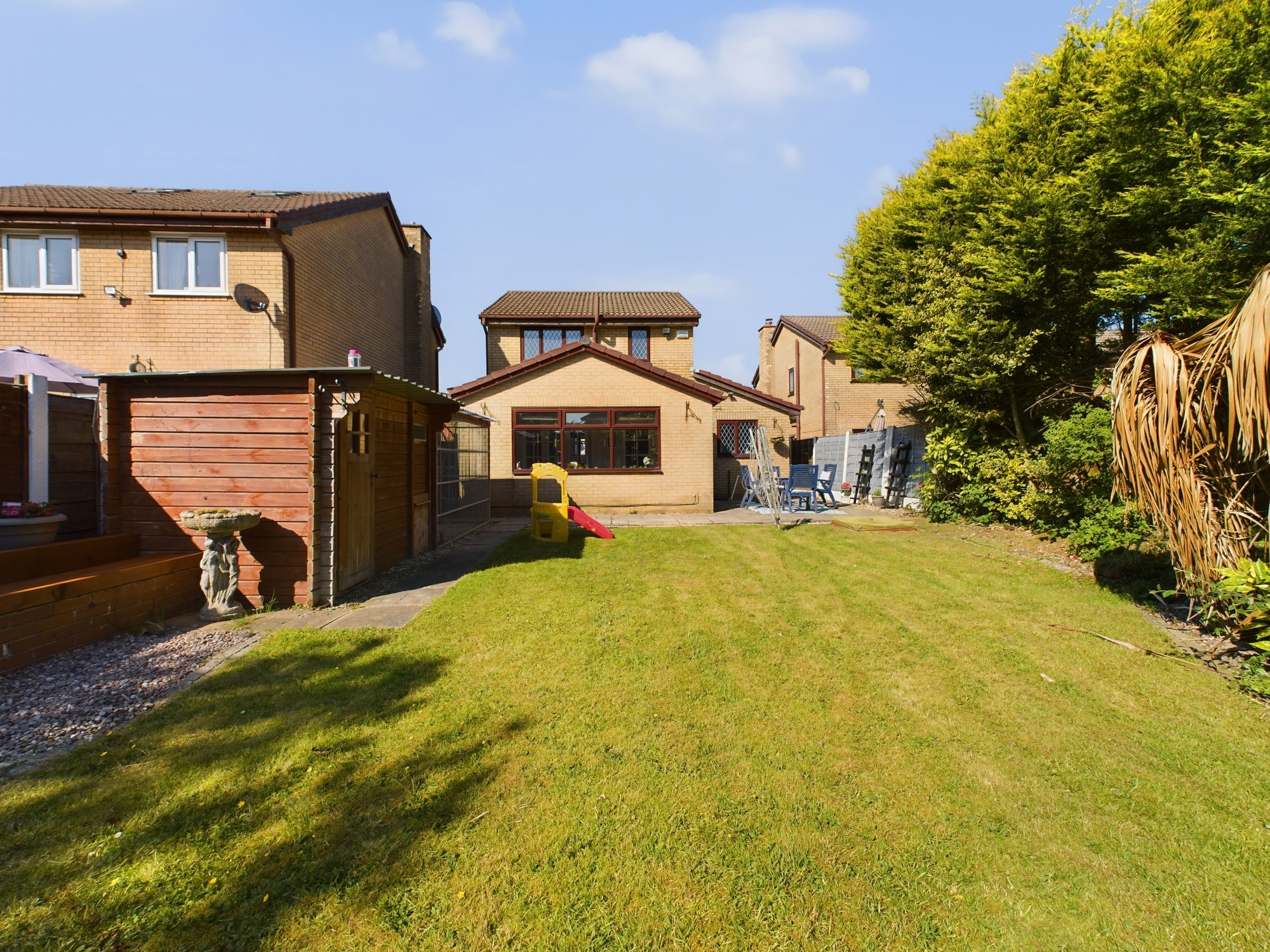 3 bedroom Detached House Claydon Drive, M26 Property Search Strike