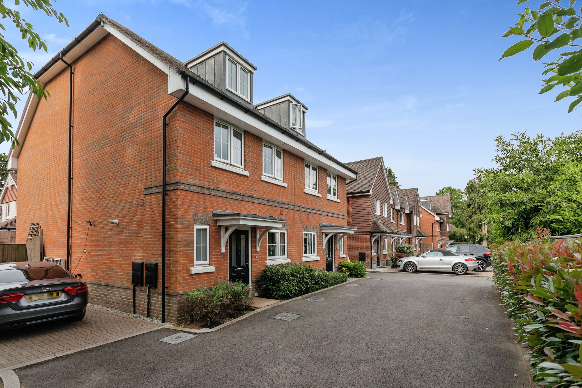 3 bedroom Semidetached House Alders Grove, CR3 Property Search