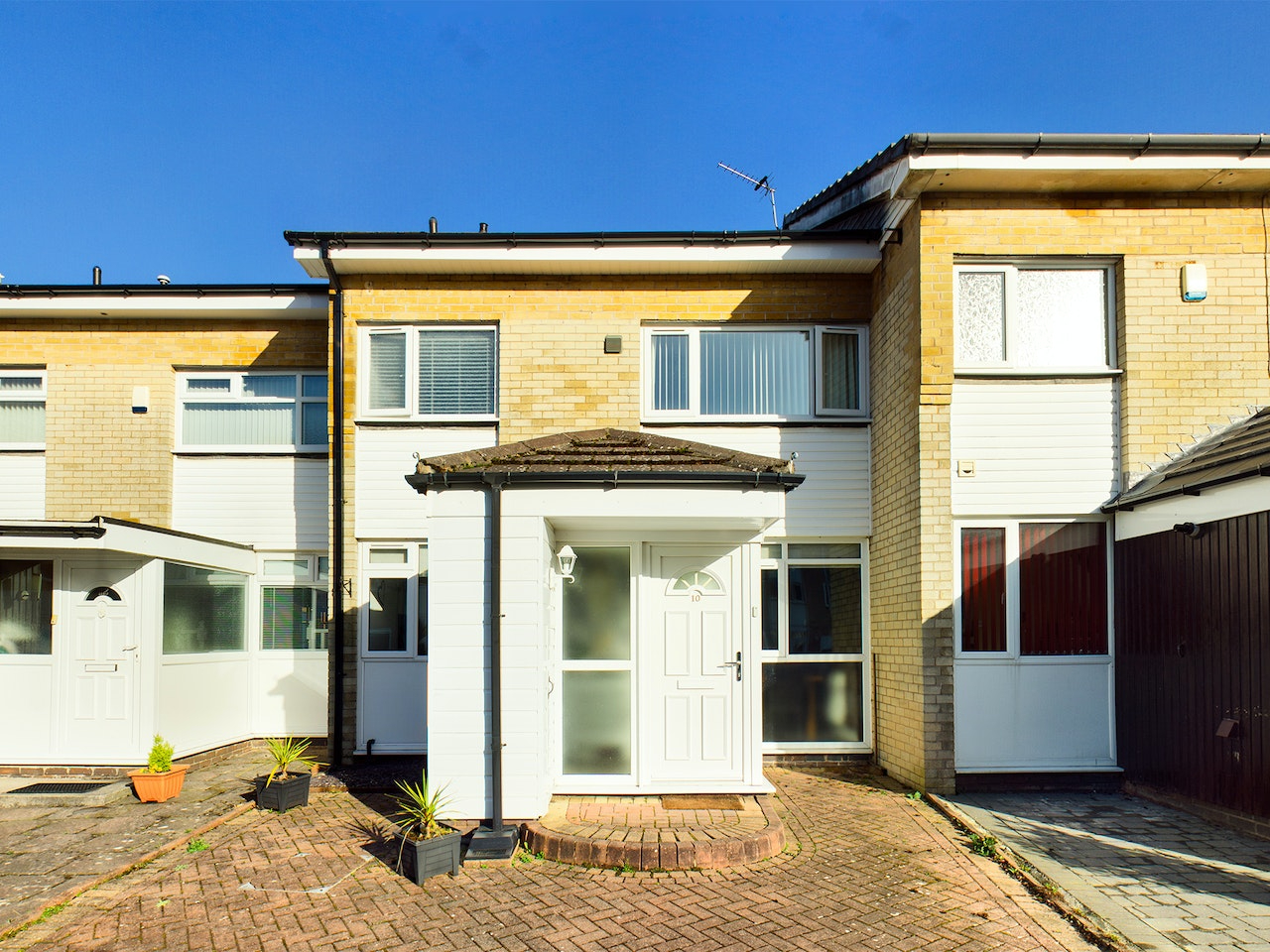 3 bedroom Terraced House Hurley Drive, SK8 Property Search Strike