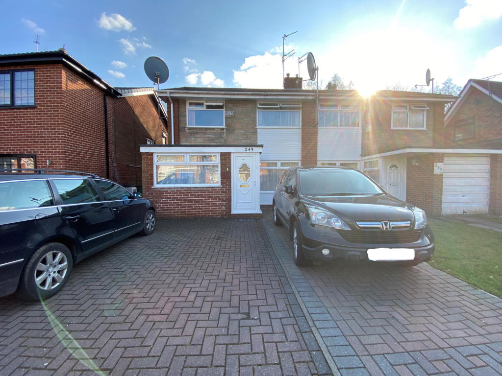 3 bedroom Semidetached House Craig Road, SK4 Property Search Strike