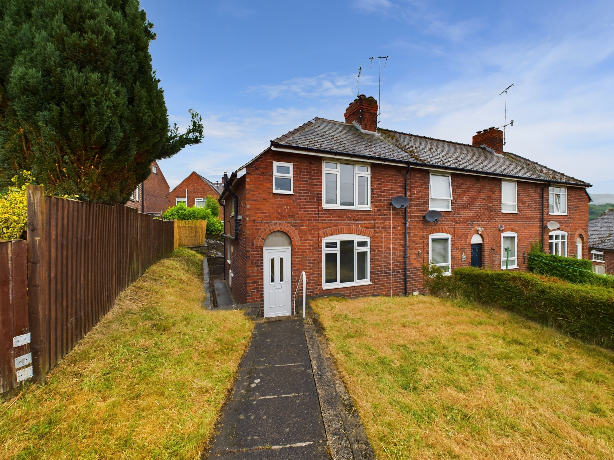 3 bedroom Terraced House Wilson Road, S36 Property Search Strike