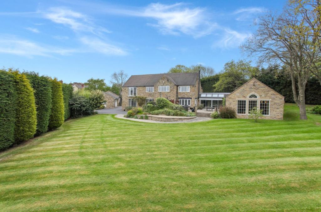 7 bedroom Detached House Cliff Road, WF4 Property Search Strike