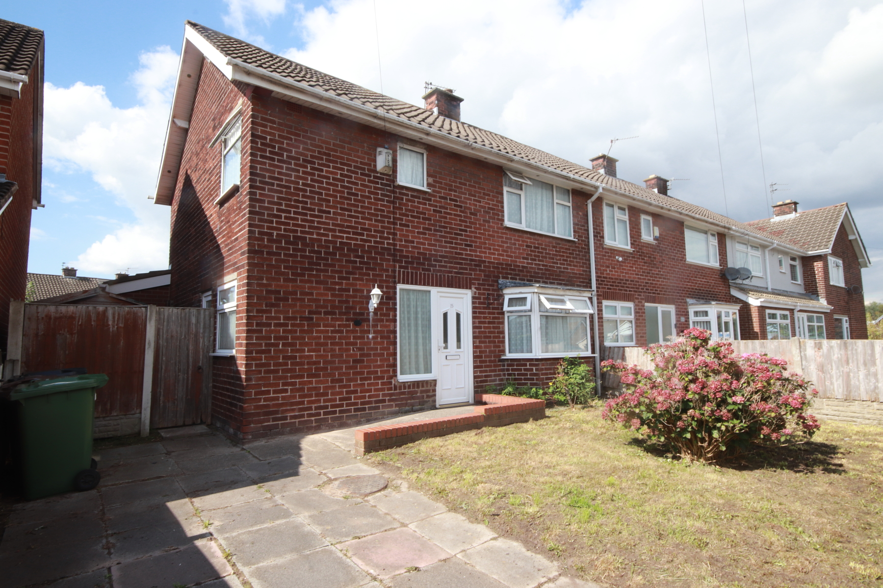 3 bedroom Terraced House Haileybury Avenue, L10 Property Search Strike