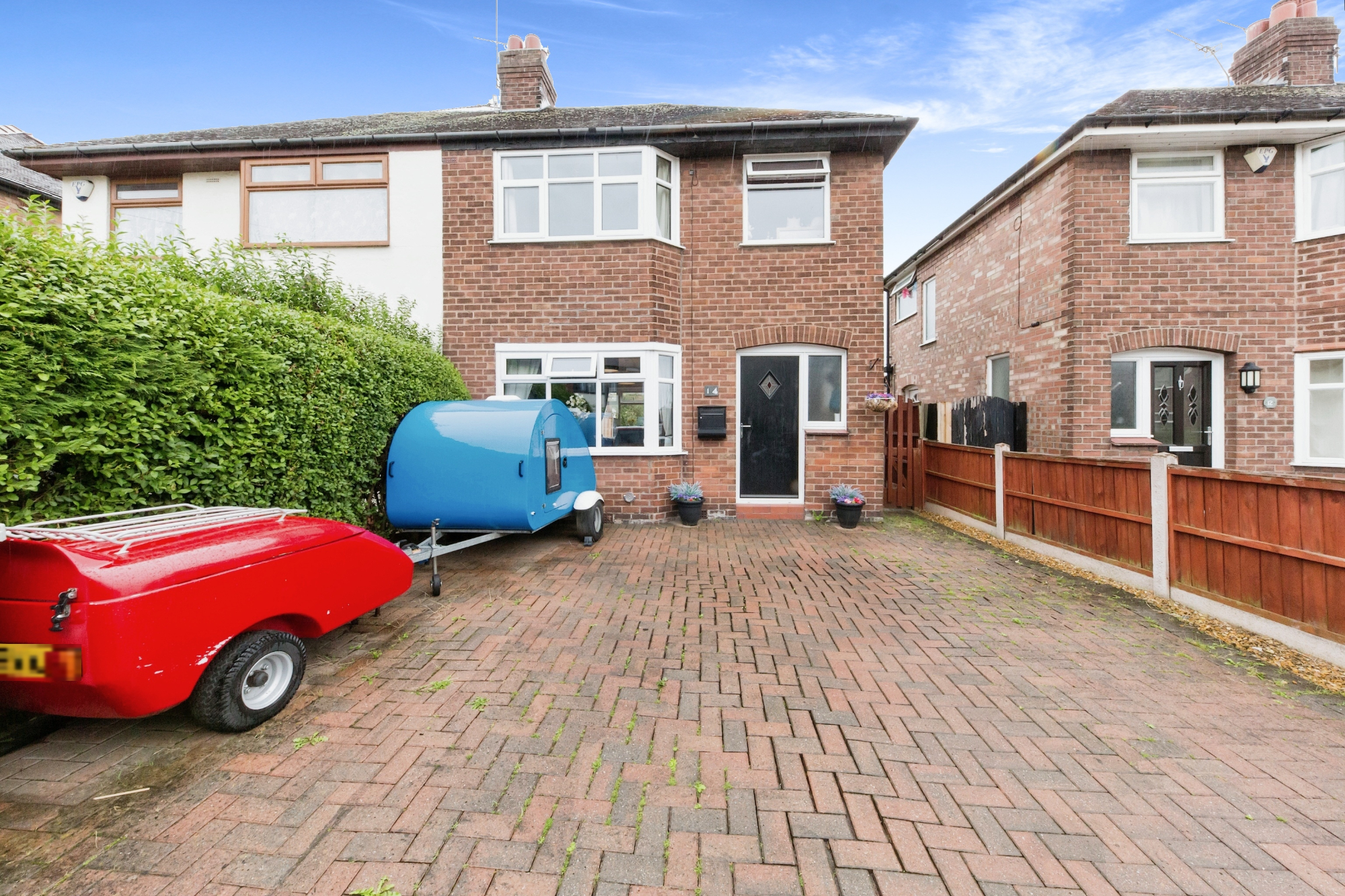 3 bedroom Semidetached House Newfield Drive, CW1 Property Search