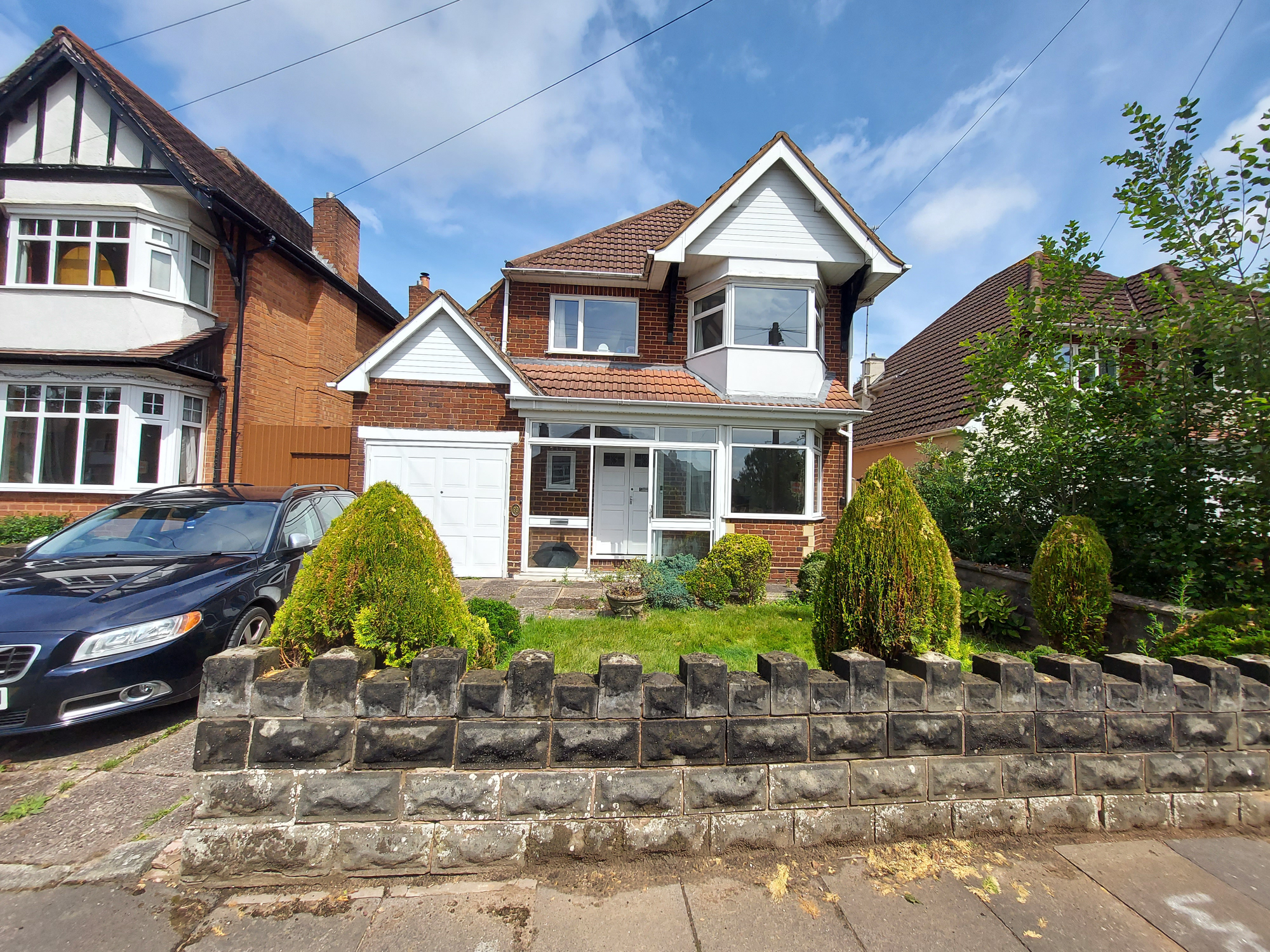 3 bedroom Detached House Mossfield Road, B14 Property Search Strike