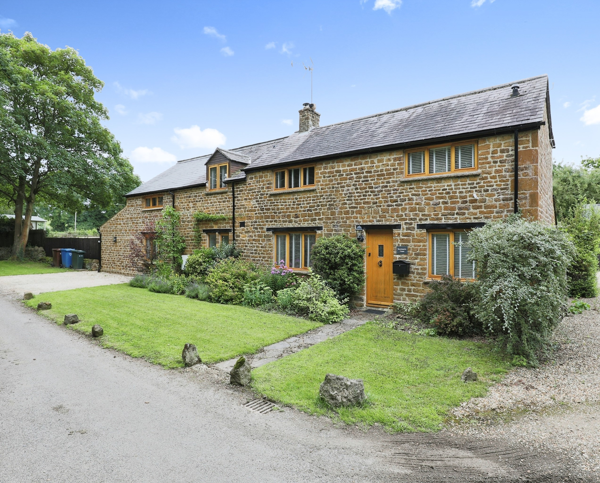 5 bedroom Detached House Park Lane, OX15 Property Search Strike