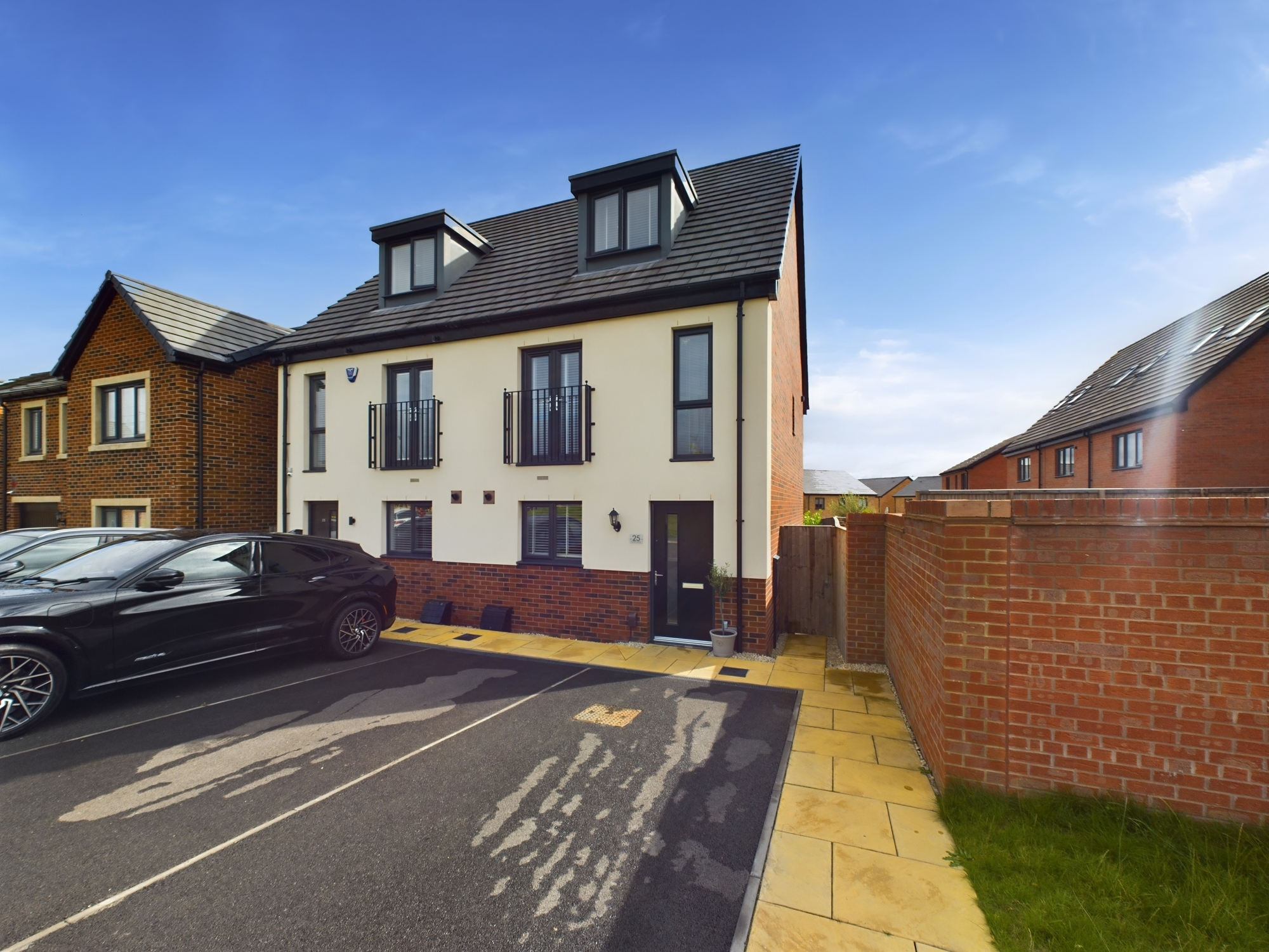 3 bedroom Semidetached House Howden Avenue, S60 Property Search