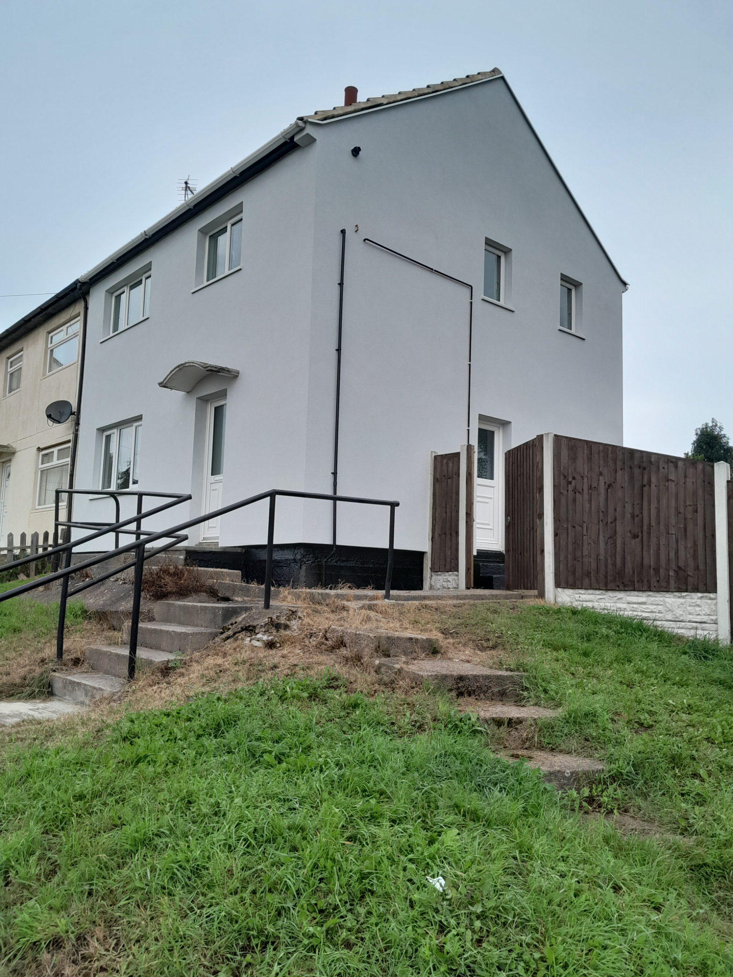 3 bedroom Semidetached House Welland Crescent, S74 Property Search