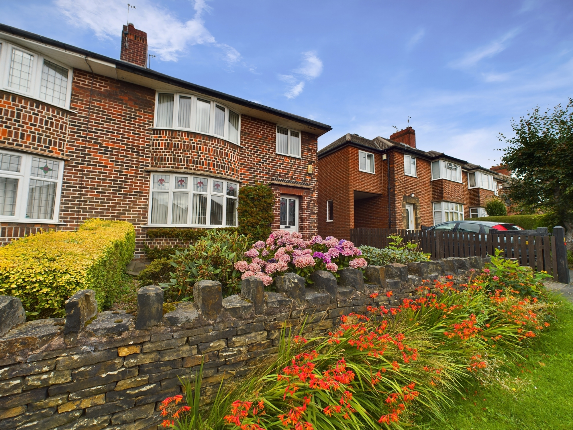 3 bedroom Semidetached House Malvern Road, S40 Property Search