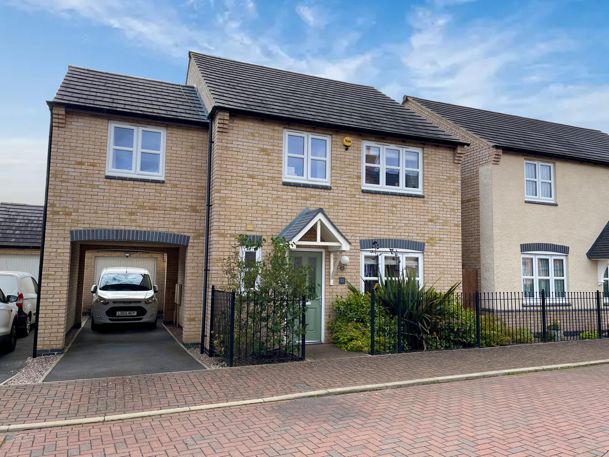 4 bedroom Detached House Kempton Drive, LE15 Property Search Strike