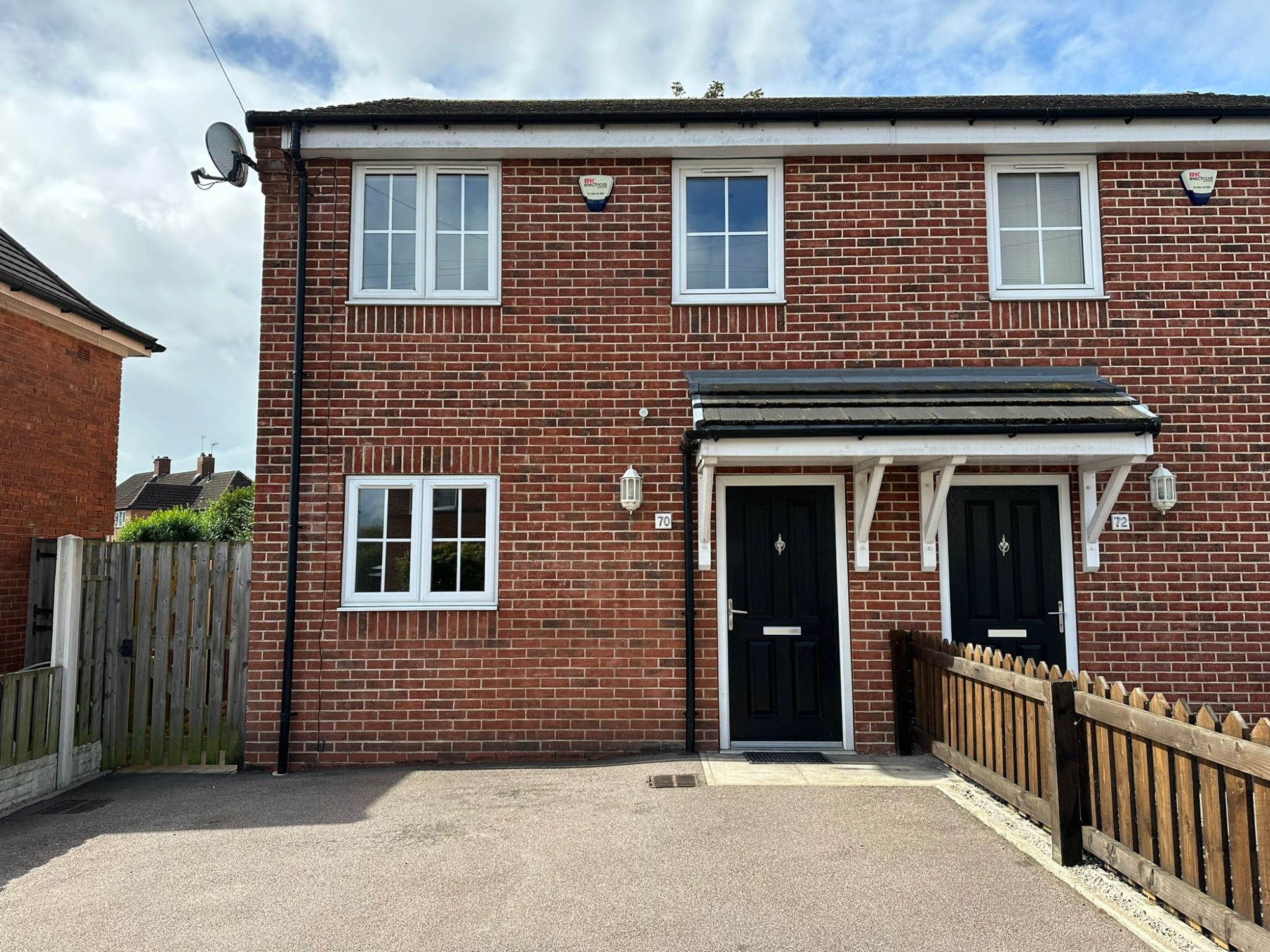 3 bedroom Semidetached House Baden Powell Road, S40 Property