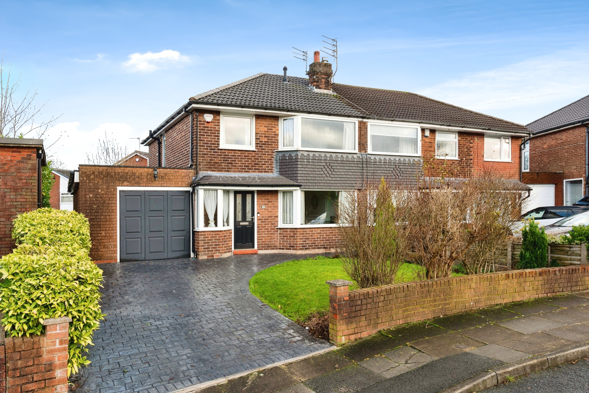 3 bedroom Semidetached House Craiglands, OL16 Property Search Strike