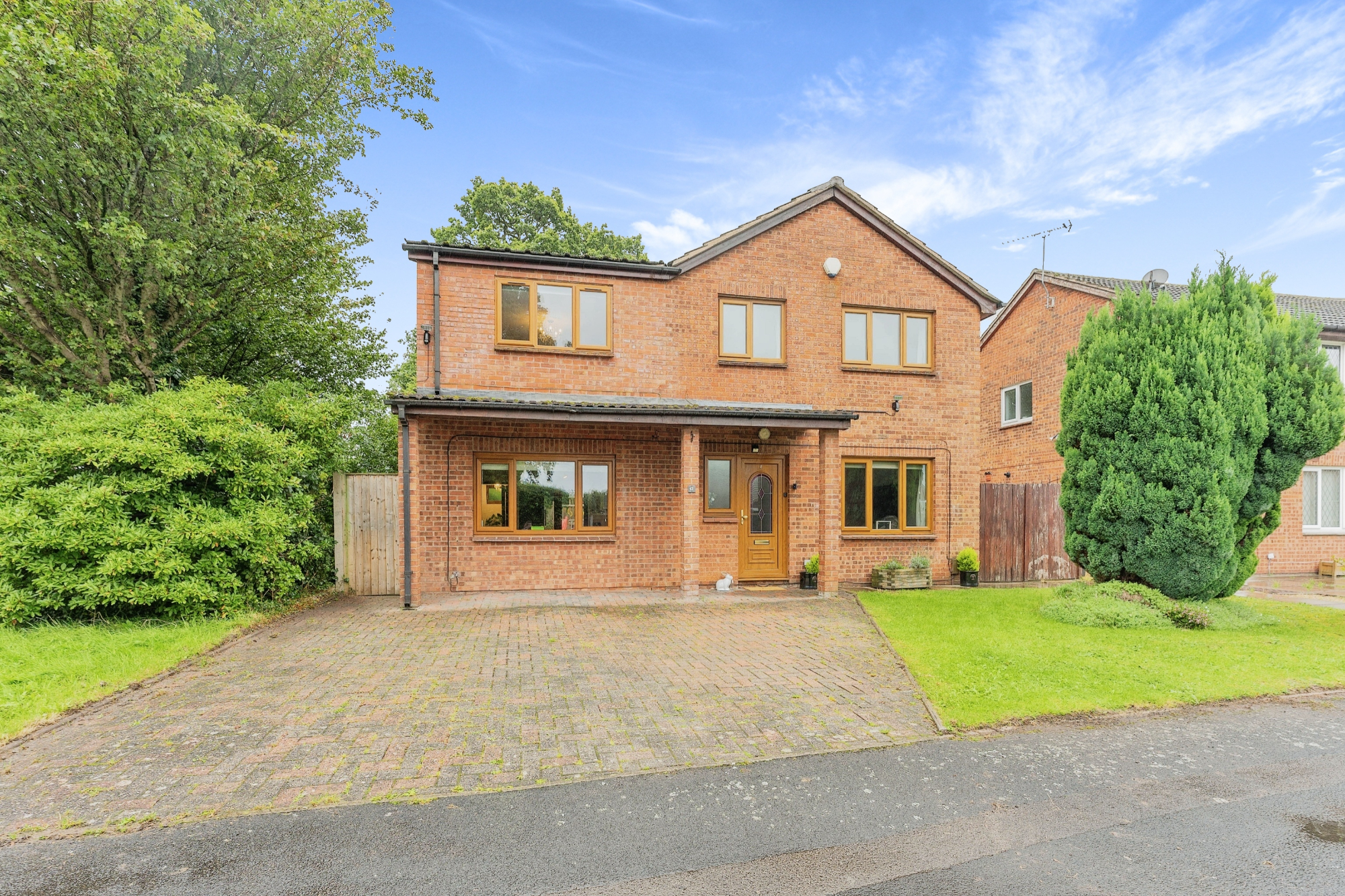 4 bedroom Detached House Blackthorne Avenue, CH66 Property Search