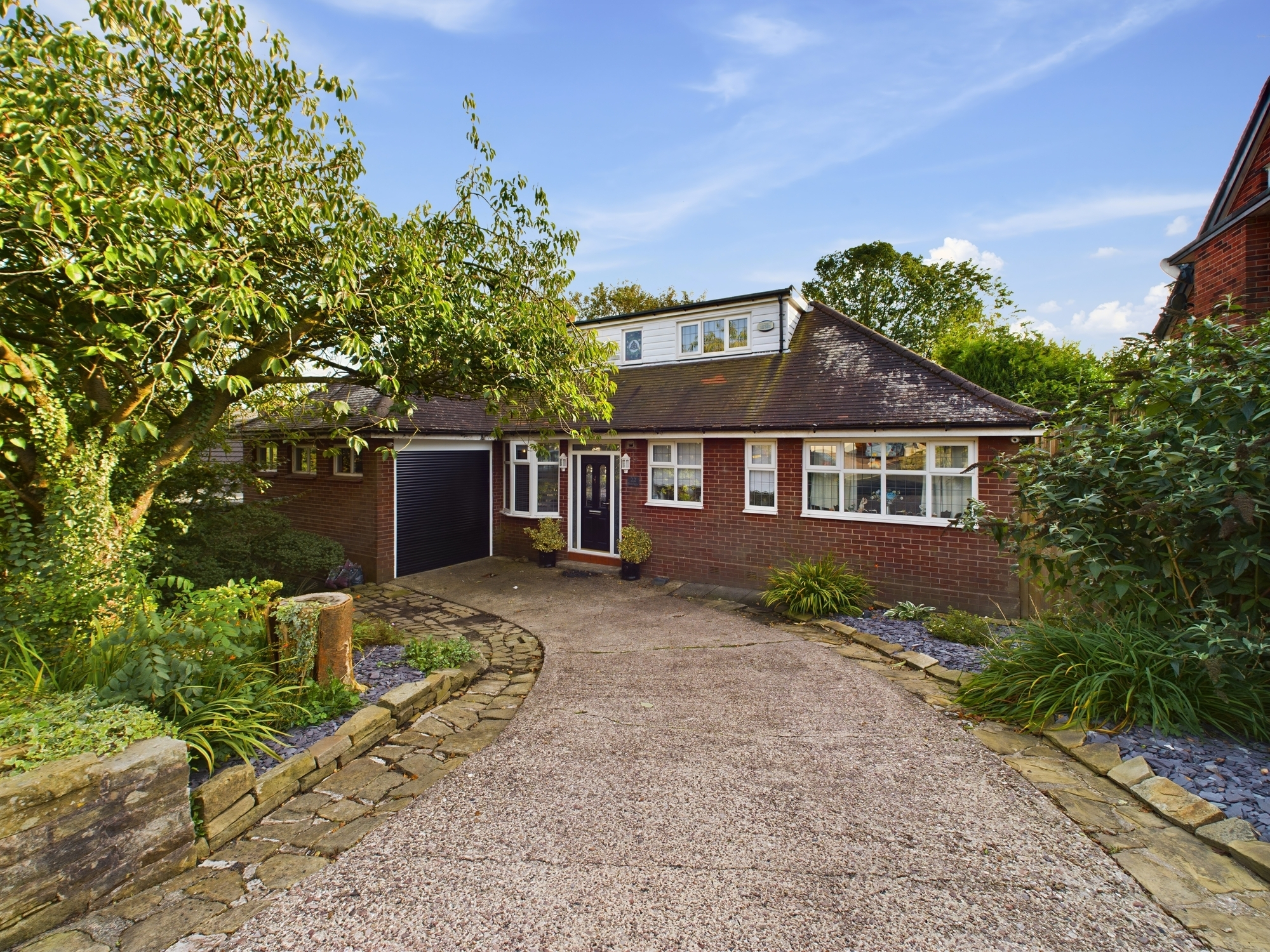 4 bedroom Bungalow Burnedge Fold Road, Grasscroft, Saddleworth, OL4