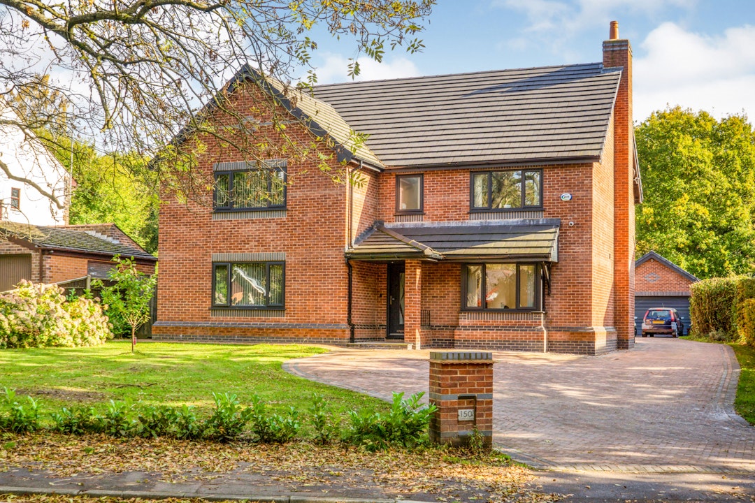 4 bedroom Detached House Gathurst lane WN6 Property Search