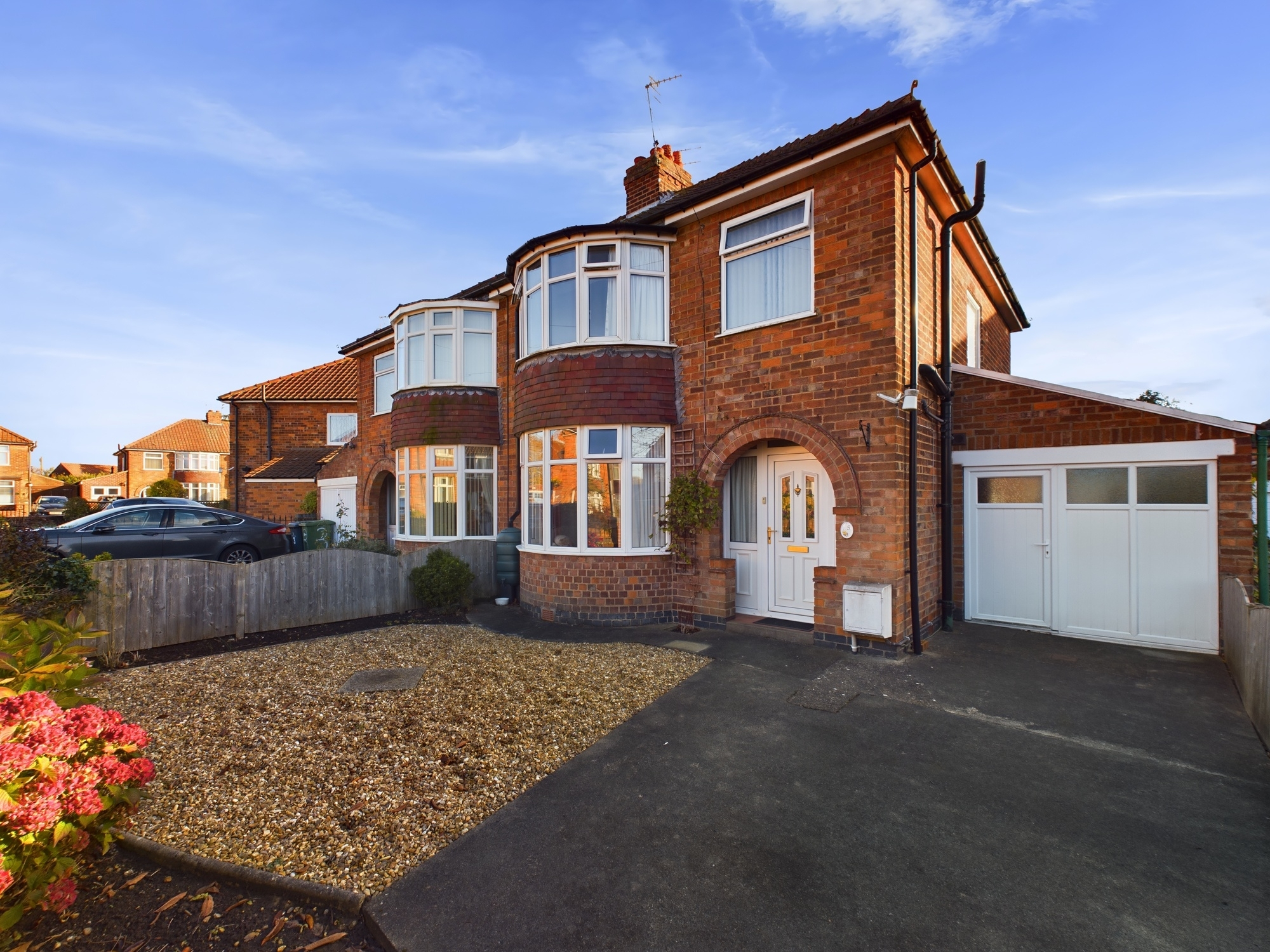 3 bedroom Semidetached House St. Marys Grove, YO10 Property Search