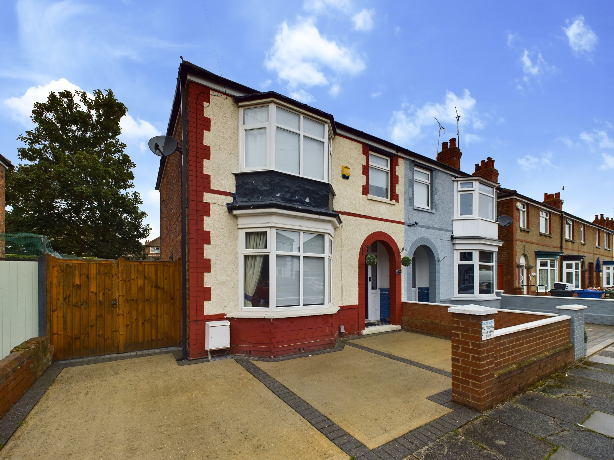 3 bedroom Semidetached House Elm Avenue, DN34 Property Search Strike