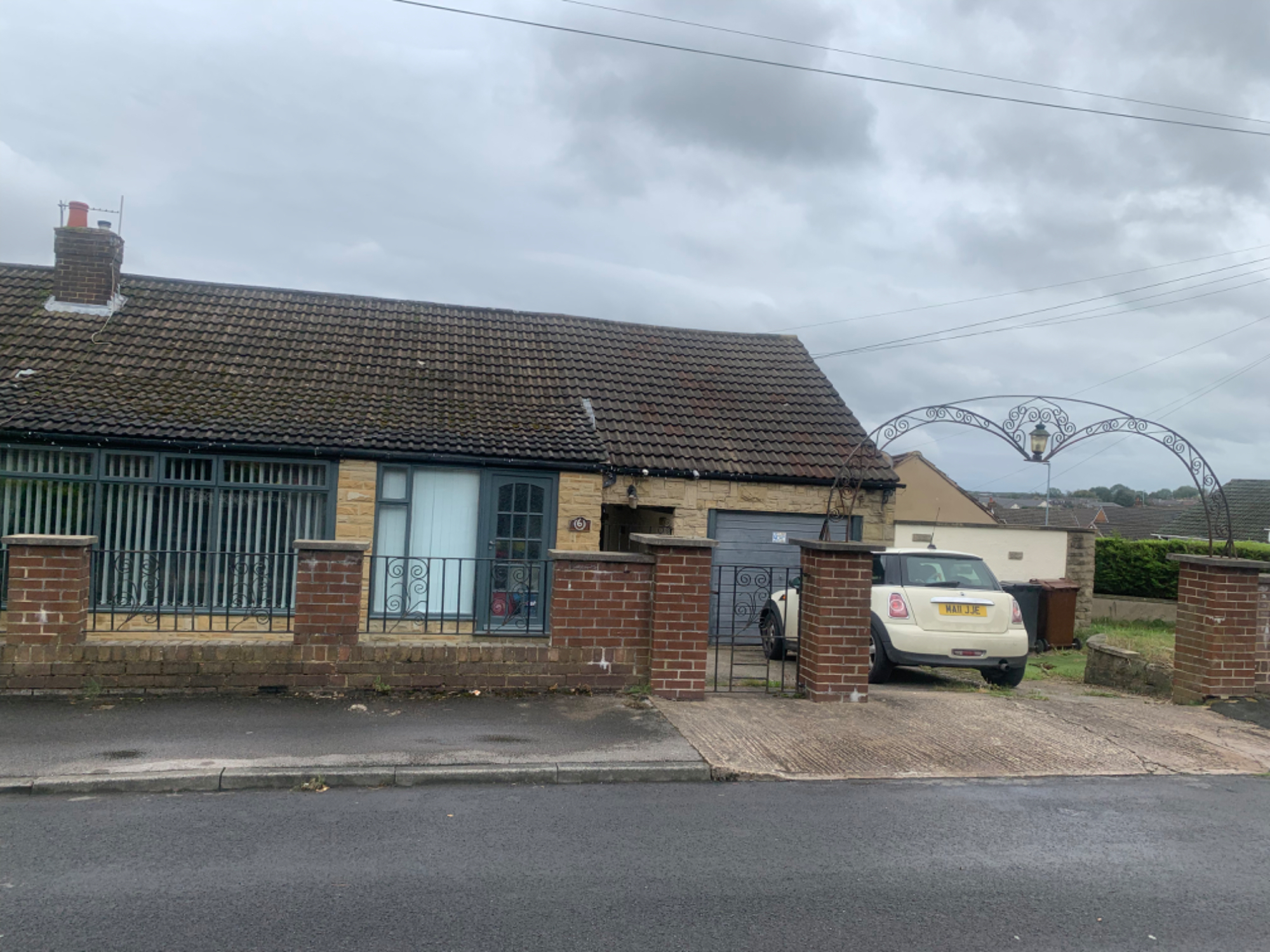 4 bedroom Bungalow Croft House Way, LS27 Property Search Strike