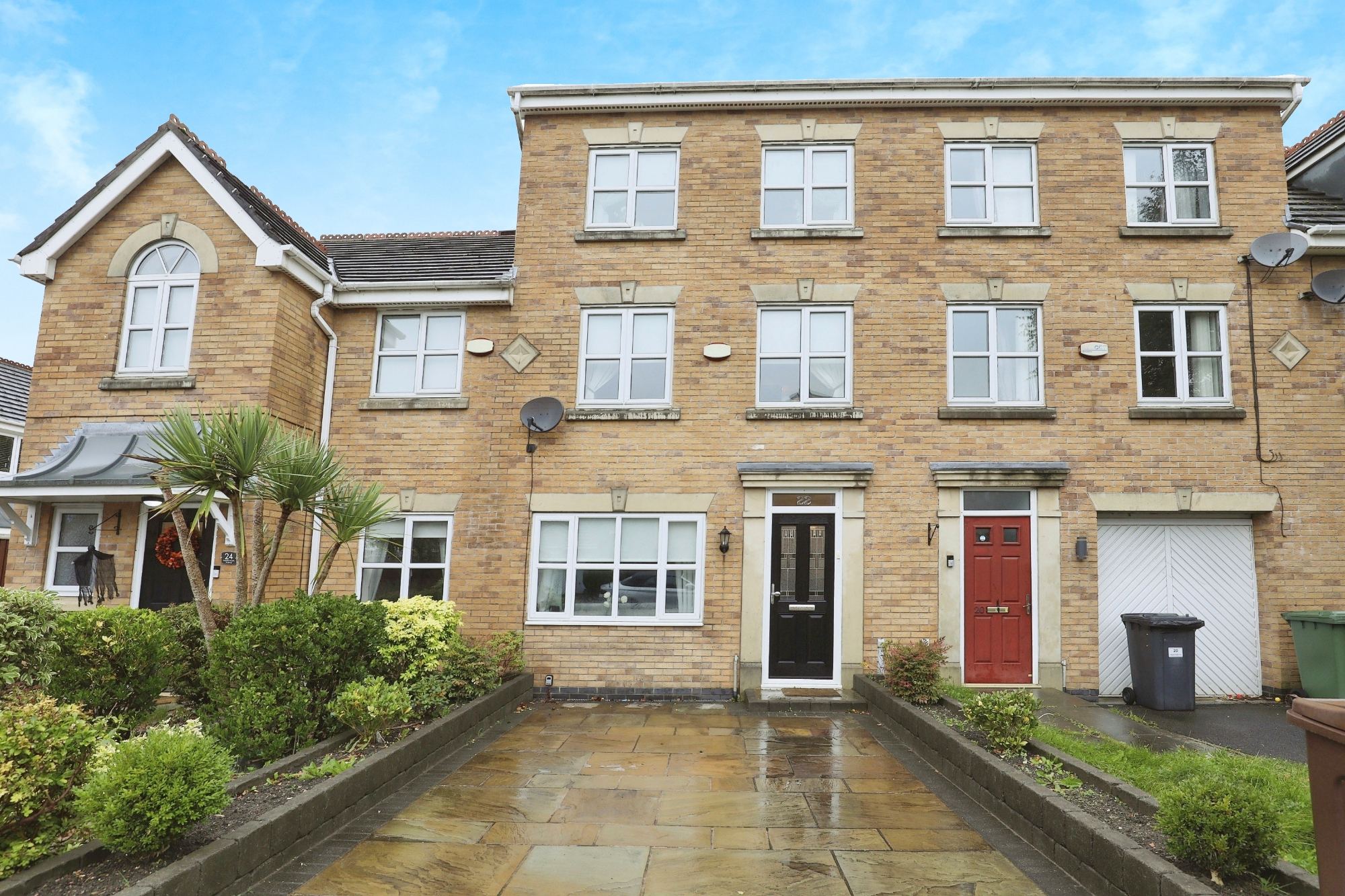 4 bedroom Townhouse Dapple Heath Avenue, L31 Property Search Strike
