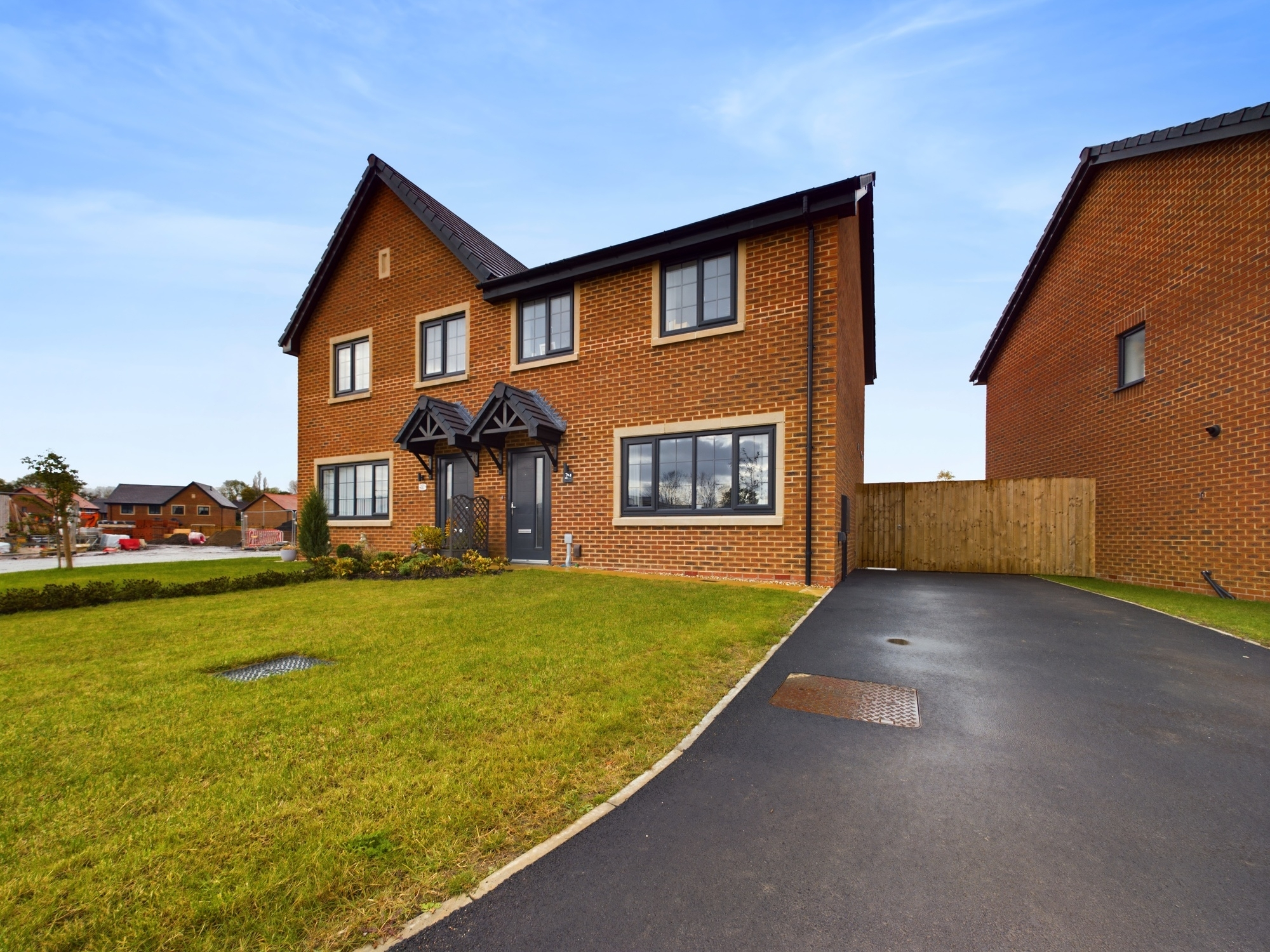 3 bedroom Semidetached House Sherbrook Drive, PR9 Property Search