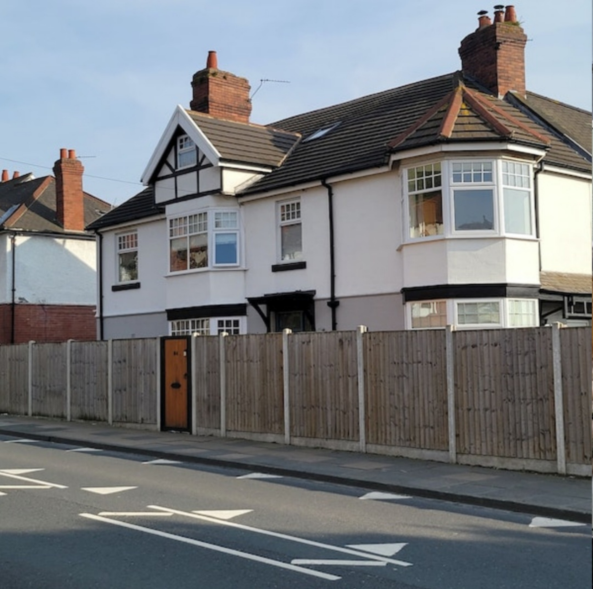 6 bedroom Semidetached House Ferrybridge Road, WF10 Property