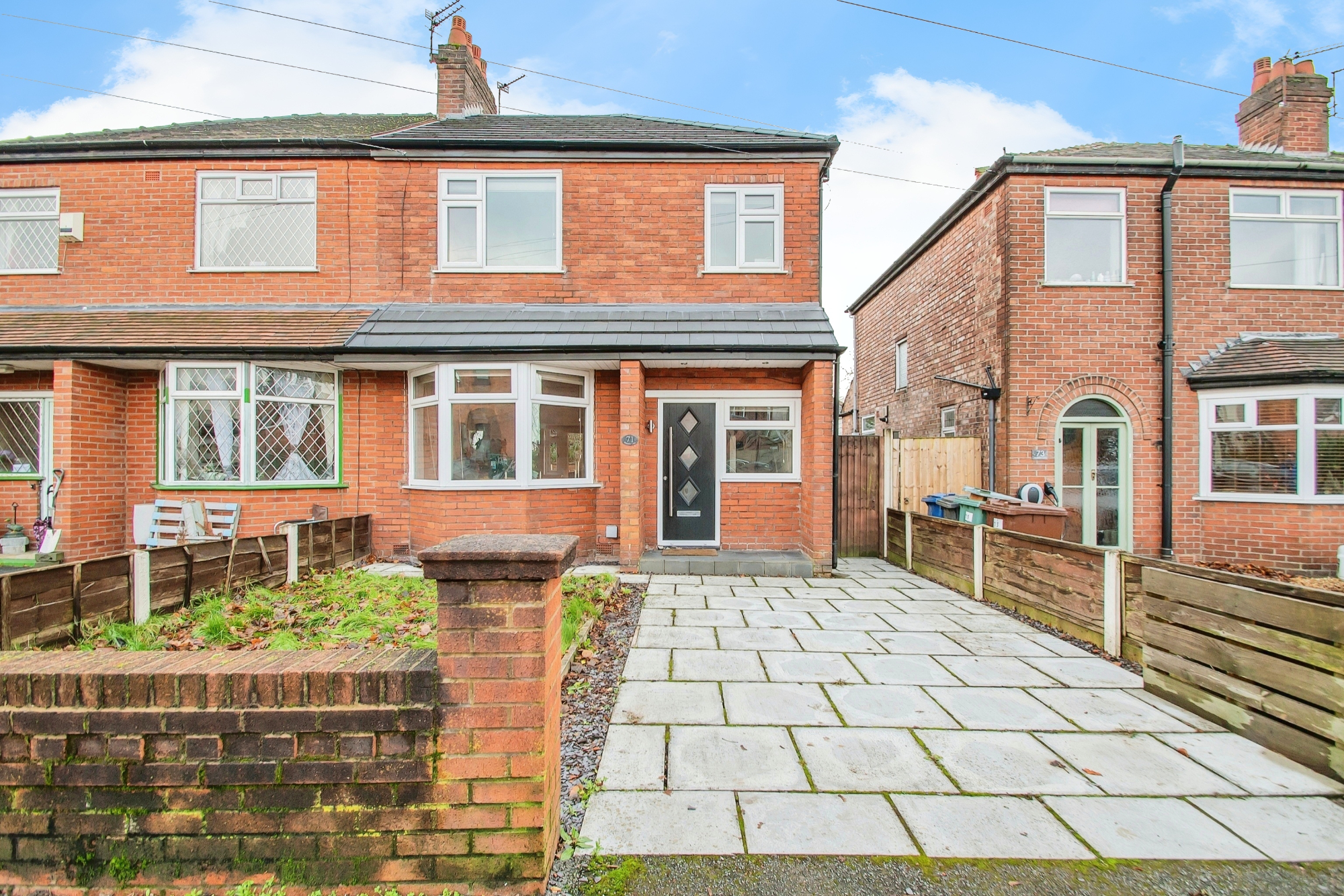 3 bedroom Semidetached House Whittaker Lane, Prestwich, M25