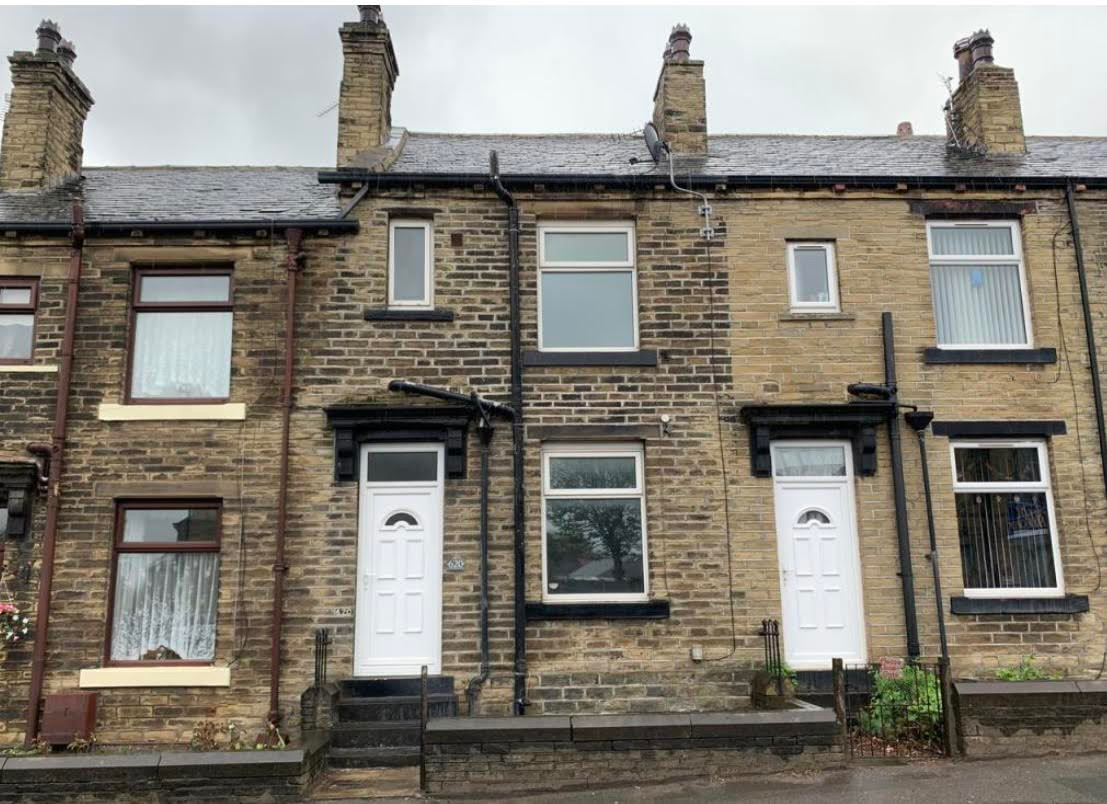 2 bedroom Terraced House Cleckheaton Road, BD12 Property Search