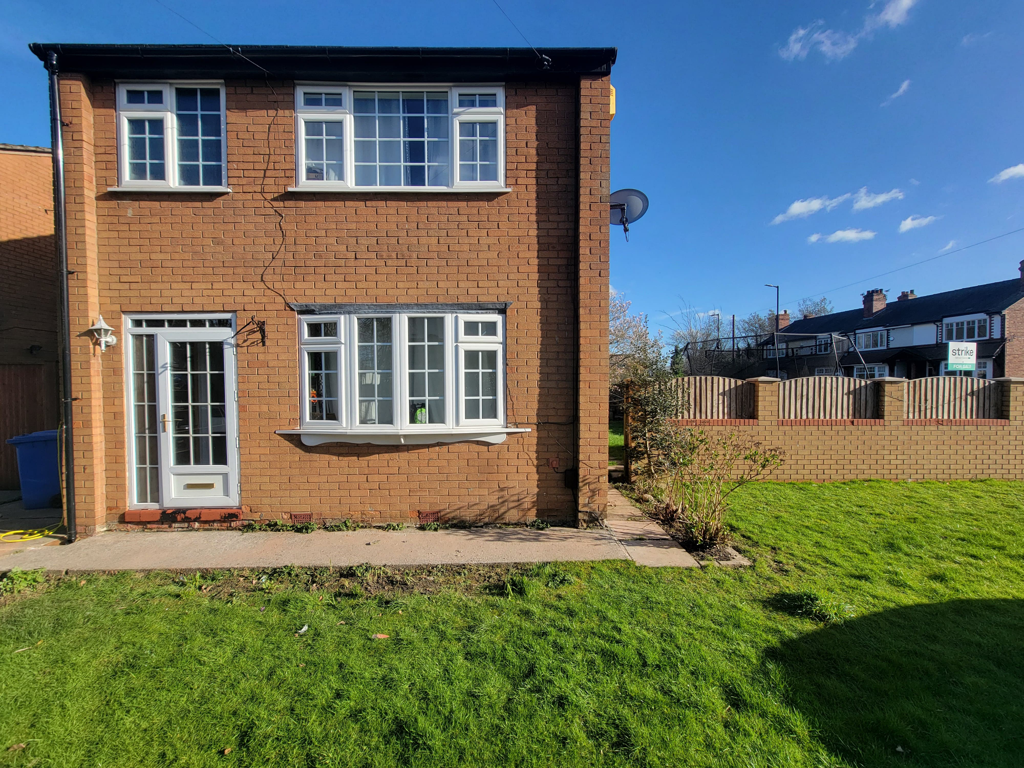 3 bedroom Detached House Dane Road, M33 Property Search Strike