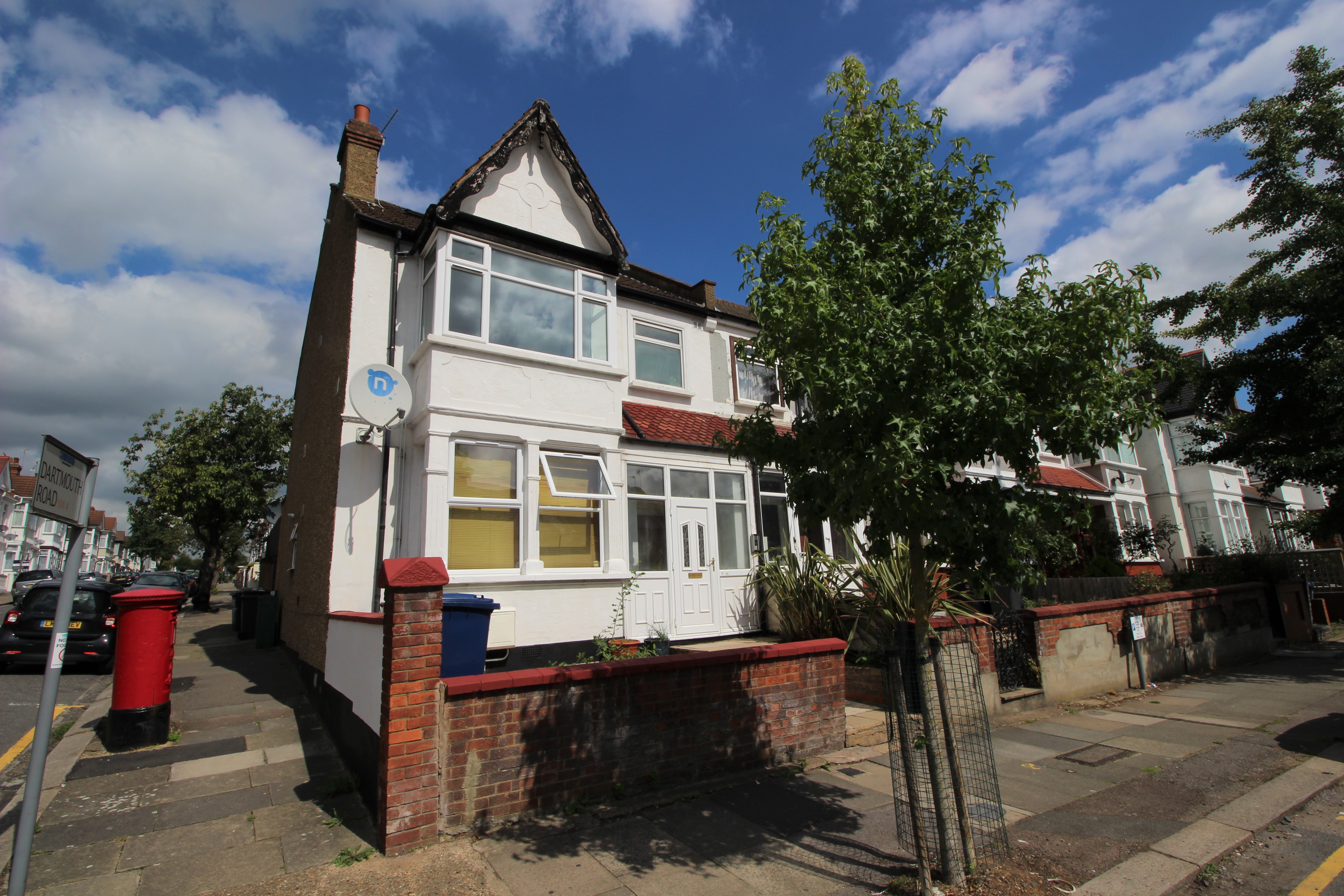 1 Bedroom Flat For Sale Located Nw4 3pt